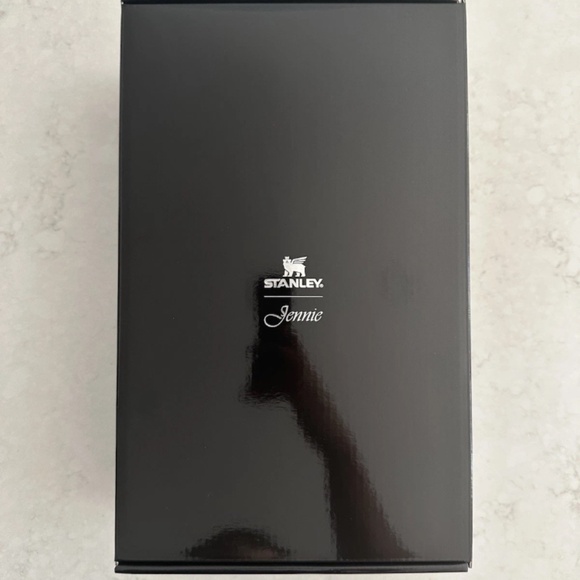 Stanley Limited Edition “Jennie” Midnight  Ruby 30oz Tumbler W/Original Box - Picture 13 of 15